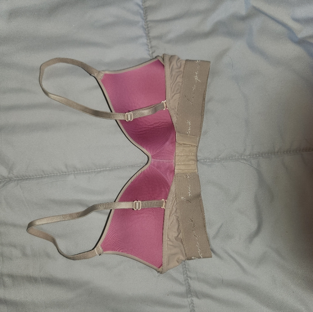 Victoria's Secret Pink Wear Everywhere Wireless 34A - Picture 2 of 3